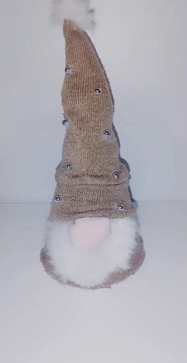 Figura, bоја - Bež, Novo na lalafo.rs Figura, bоја - Bež, Novo