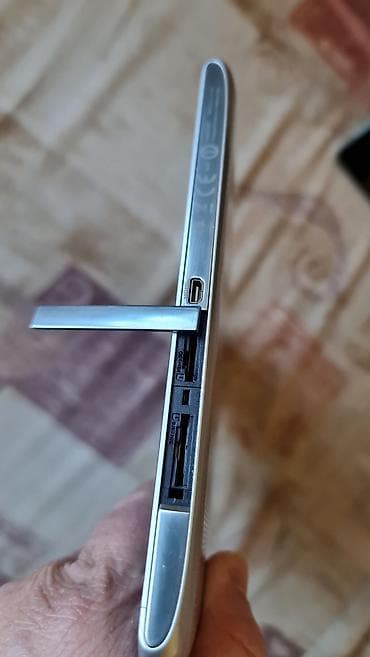 Tablet kao nov sve radi veliki 10 inca.ima.za.sim na lalafo.rs — 5 Tablet kao nov sve radi veliki 10 inca.ima.za.sim — 5