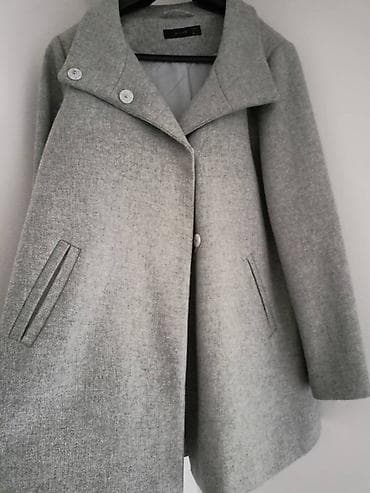 Zenski sivi kaput. Veličina 40. Materijal - poliester. Urađeno at lalafo.rs — 2 Zenski sivi kaput. Veličina 40. Materijal - poliester. Urađeno — 2