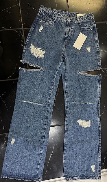 ZARA nove sa etiketom
Velicina M
Plaćene 5.000
Prodajem ih za 2.000 na lalafo.rs ZARA nove sa etiketom
Velicina M
Plaćene 5.000
Prodajem ih za 2.000