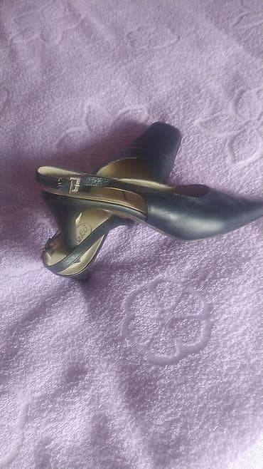 Elegantne kožne ženske polu sandale sa potpeticom. - Brend: Peko na lalafo.rs — 5 Elegantne kožne ženske polu sandale sa potpeticom. - Brend: Peko — 5