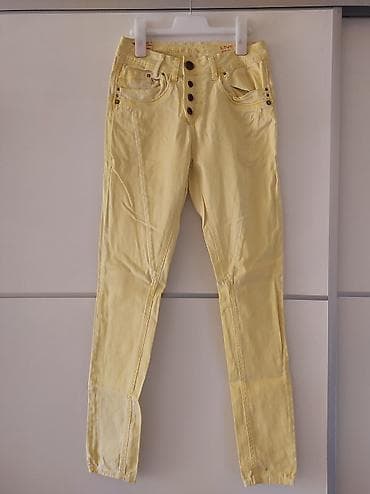 Zute pantalone iz uvoza, pamuk. Velicina 25. Poluobim struka 35 do 39 na lalafo.rs Zute pantalone iz uvoza, pamuk. Velicina 25. Poluobim struka 35 do 39