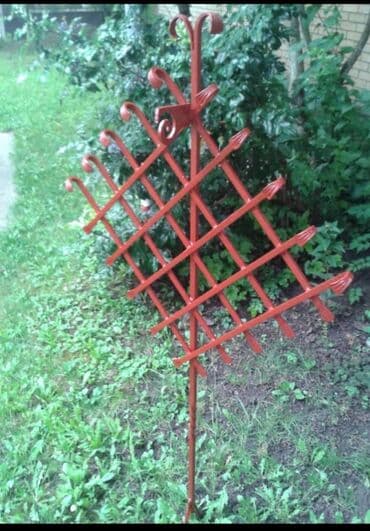 Coal and wood: Kovani stalak za cveće,zabada se u zemljuprenosiv,na njega može se at lalafo.rs — 1 Coal and wood: Kovani stalak za cveće,zabada se u zemljuprenosiv,na njega može se — 1