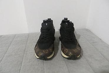 LOUIS VUITTN supreme br 38 sa unutarnjim gazistem 25,5cm, tako da na lalafo.rs — 2 LOUIS VUITTN supreme br 38 sa unutarnjim gazistem 25,5cm, tako da — 2