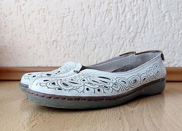 Ženske baletanke – bele sa floralnim perforacijama - Materijal na lalafo.rs Ženske baletanke – bele sa floralnim perforacijama - Materijal