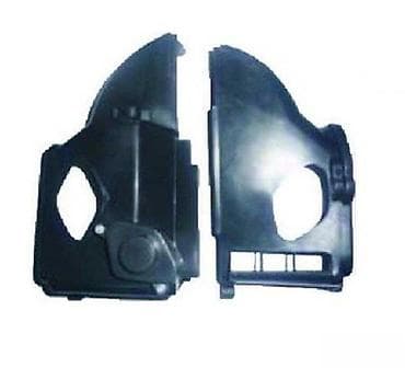 Crna plastična obloga motora, dizajnirana u dva dela za lakšu montažu na lalafo.rs Crna plastična obloga motora, dizajnirana u dva dela za lakšu montažu