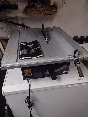 Cirkular donešen iz Nemačke model FERM TSM1033 Snaga 1800 W Cena 170e na lalafo.rs Cirkular donešen iz Nemačke model FERM TSM1033 Snaga 1800 W Cena 170e