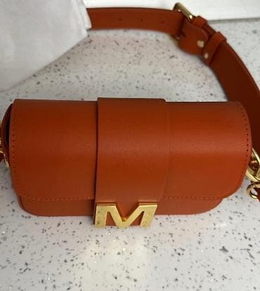 MONA mini torbica preko ramena – narandžasta - Model: kompaktna na lalafo.rs — 4 MONA mini torbica preko ramena – narandžasta - Model: kompaktna — 4