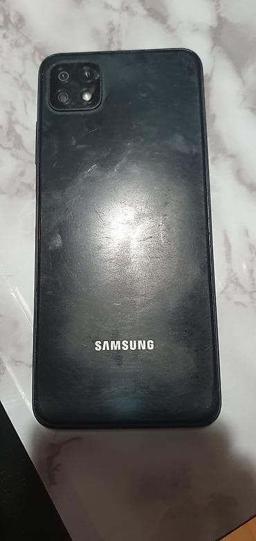 Samsung Galaxy A13 (SM-A137F/DSN) i Samsung Galaxy A22 5G na lalafo.rs — 3 Samsung Galaxy A13 (SM-A137F/DSN) i Samsung Galaxy A22 5G — 3