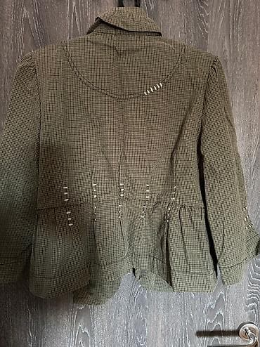 Blazers: Nov maslinasti sako, proizvodjača X nation. 100% pamuk. Rukavi 3/4 at lalafo.rs — 3 Blazers: Nov maslinasti sako, proizvodjača X nation. 100% pamuk. Rukavi 3/4 — 3