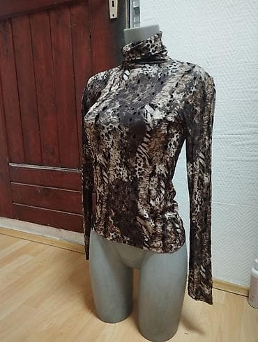 Ženska rolka/bluza dugih rukava sa animal printom. - Kroj: pripijena na lalafo.rs Ženska rolka/bluza dugih rukava sa animal printom. - Kroj: pripijena