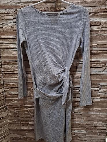 kom sa etiketom: Siva haljina Feedback, veličina 36. - Kroj: uska silueta do kolena at lalafo.rs — 4 kom sa etiketom: Siva haljina Feedback, veličina 36. - Kroj: uska silueta do kolena — 4