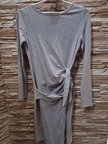 za svaki dan: Siva ženska haljina sa dugim rukavima i teksturiranim dezenom sitnih at lalafo.rs — 2 za svaki dan: Siva ženska haljina sa dugim rukavima i teksturiranim dezenom sitnih — 2