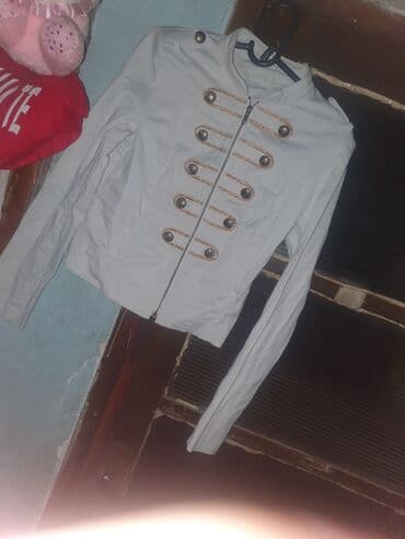 Prelep komplet jakna vel M i uske pantalone vel M uplata postnetom pa na lalafo.rs Prelep komplet jakna vel M i uske pantalone vel M uplata postnetom pa