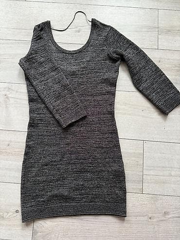 Bershka dzemper haljina sa elastinom slabo nošena na lalafo.rs Bershka dzemper haljina sa elastinom slabo nošena