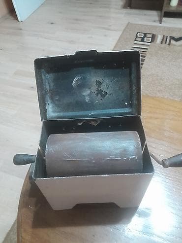 Metalna ručna mašina za pravljenje sarmi/rolnica - Kompaktna na lalafo.rs — 3 Metalna ručna mašina za pravljenje sarmi/rolnica - Kompaktna — 3