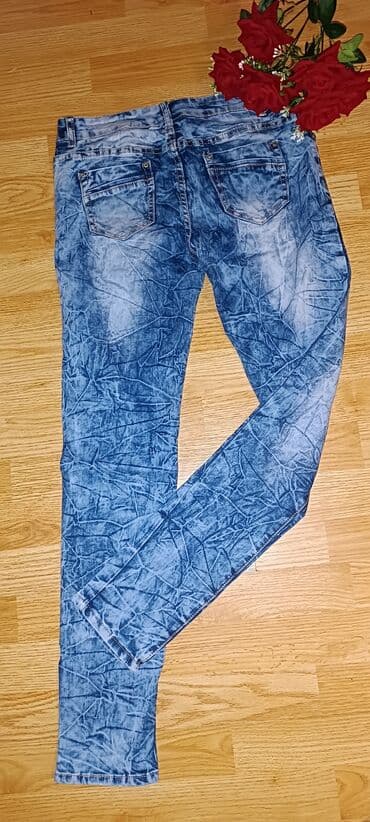 Farmerke "Miss Grace" sa izbeljenim i izgužvanim efektom, idealne za na lalafo.rs Farmerke "Miss Grace" sa izbeljenim i izgužvanim efektom, idealne za