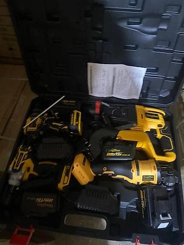 Clamps: 02. Alat Shop Najevtiniji u Srbiji 15999 din Set 4u1 4 alata at lalafo.rs — 2 Clamps: 02. Alat Shop Najevtiniji u Srbiji 15999 din Set 4u1 4 alata — 2