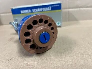 Ostali ručni alati: AKCIJA #2412 Alat za oštrenje burgija prečnika od 3,6 do 10 mm; Malo na lalafo.rs Ostali ručni alati: AKCIJA #2412 Alat za oštrenje burgija prečnika od 3,6 do 10 mm; Malo