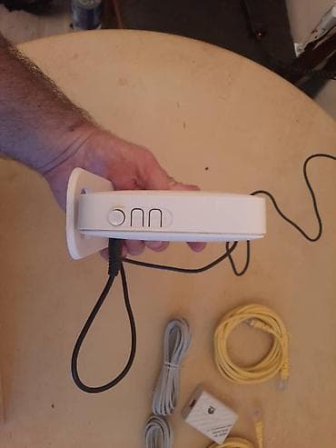 Samo Huawei ruter-modem.
Nepoznato stanje.
Bez lan kablova na lalafo.rs — 5 Samo Huawei ruter-modem.
Nepoznato stanje.
Bez lan kablova — 5