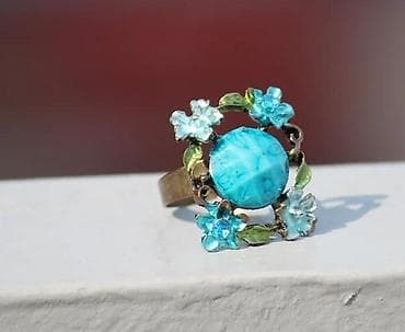 women's secret neseser: Prsten Sova I Tirkizni prsten. 1. Prsten Sova Prekrasan prsten Sova at lalafo.rs — 5 women's secret neseser: Prsten Sova I Tirkizni prsten. 1. Prsten Sova Prekrasan prsten Sova — 5