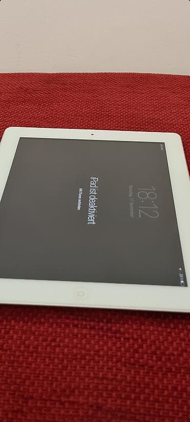 ★ Na prodaju sivo beli Apple iPad 2 Model : A1396 Memorija: 32GB at lalafo.rs ★ Na prodaju sivo beli Apple iPad 2 Model : A1396 Memorija: 32GB