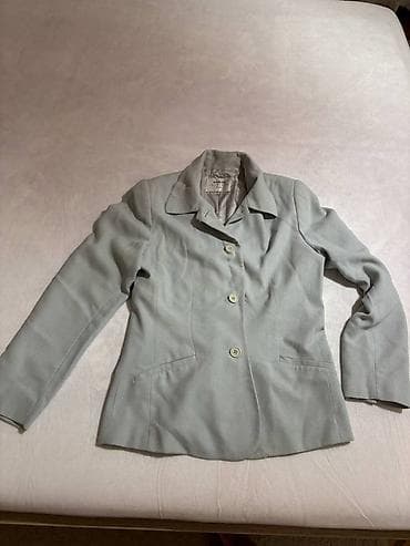 Potpuno ocuvan sako jakna, bez ikakvih ostecenja. Od jedne gospodje at lalafo.rs — 1 Potpuno ocuvan sako jakna, bez ikakvih ostecenja. Od jedne gospodje — 1