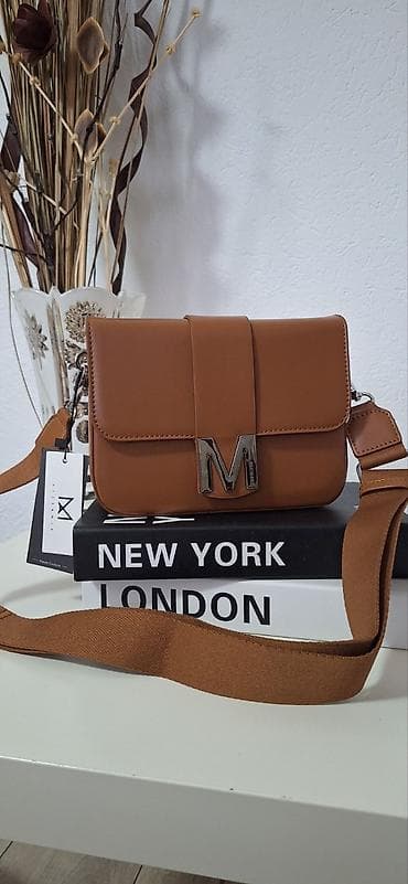 Novi model mona tasne 4000 na lalafo.rs — 1 Novi model mona tasne 4000 — 1