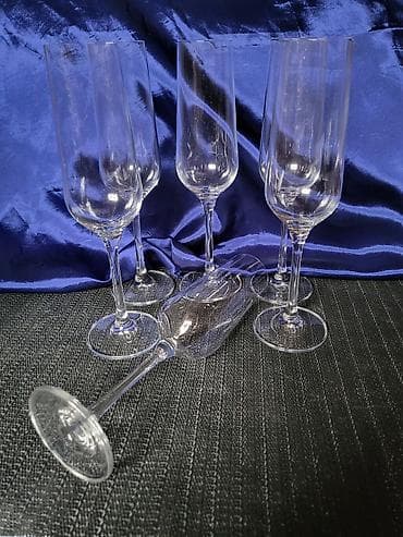 Home & Garden: Case nove za vino kristalno staklo Livarno Nemacka. Case nove,sve na at lalafo.rs — 10 Home & Garden: Case nove za vino kristalno staklo Livarno Nemacka. Case nove,sve na — 10