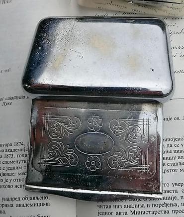 Stara, dobro očuvana tabakera. Cena za komad. Stara, dobro očuvana na lalafo.rs — 9 Stara, dobro očuvana tabakera. Cena za komad. Stara, dobro očuvana — 9