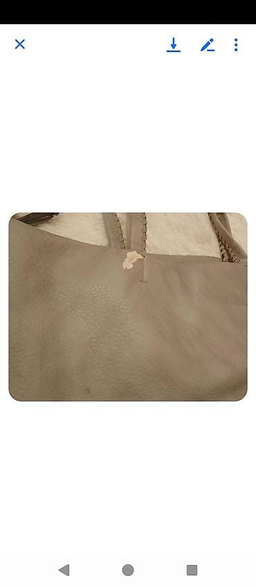 Valentino torba – shopper/tote model u sivo‑bež nijansi. - Materijal na lalafo.rs — 4 Valentino torba – shopper/tote model u sivo‑bež nijansi. - Materijal — 4