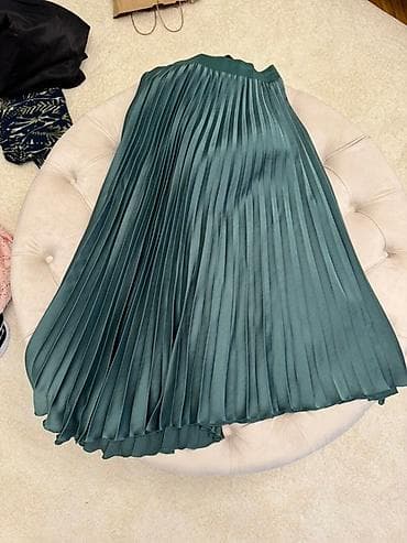 ZARA plisirana suknja – midi dužina - Brend: ZARA - Model: plisirana na lalafo.rs — 3 ZARA plisirana suknja – midi dužina - Brend: ZARA - Model: plisirana — 3