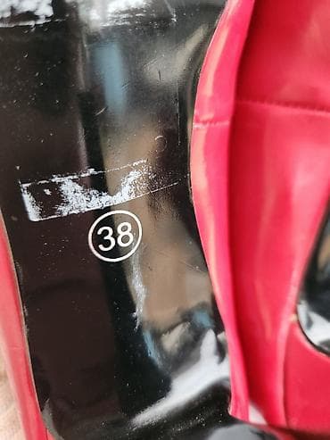 Salonke38 vel,nemaju oštećenja na lalafo.rs — 4 Salonke38 vel,nemaju oštećenja — 4