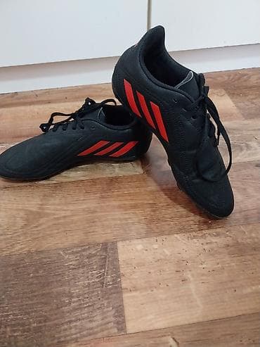 Fudbalske kopačke Adidas – crne sa crvenim prugama - Model sa at lalafo.rs — 3 Fudbalske kopačke Adidas – crne sa crvenim prugama - Model sa — 3