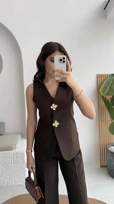 Ženski elegantni komplet – prsluk i pantalone - Dvodijelni set na lalafo.rs — 4 Ženski elegantni komplet – prsluk i pantalone - Dvodijelni set — 4