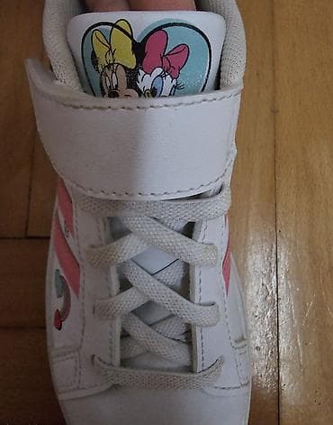 Adidas dečije patike sa Disney motivima. Broj 34. Veoma malo nošene i na lalafo.rs — 3 Adidas dečije patike sa Disney motivima. Broj 34. Veoma malo nošene i — 3