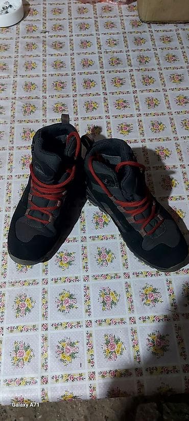 Crne ženske duboke cipele sa roze detaljima, idealne za svakodnevnu na lalafo.rs — 6 Crne ženske duboke cipele sa roze detaljima, idealne za svakodnevnu — 6