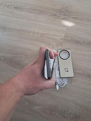 HONOR Magic7 Lite – 5G pametni telefon Ključne specifikacije: - na lalafo.rs — 8 HONOR Magic7 Lite – 5G pametni telefon Ključne specifikacije: - — 8