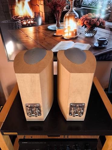 KEF Q Compact – precizni britanski monitori sa Uni-Q tehnologijom na lalafo.rs — 10 KEF Q Compact – precizni britanski monitori sa Uni-Q tehnologijom — 10