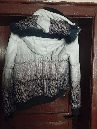 kom sa etiketom: Ženska zimska jakna CITY ROCK, veličina L. - Kratki, pufnasti kroj sa at lalafo.rs — 3 kom sa etiketom: Ženska zimska jakna CITY ROCK, veličina L. - Kratki, pufnasti kroj sa — 3