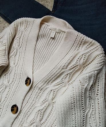 zenske original guess: H&M džemper punije izrade sa dugmicima. Veličina 38/M Perfektno na lalafo.rs — 4 zenske original guess: H&M džemper punije izrade sa dugmicima. Veličina 38/M Perfektno — 4