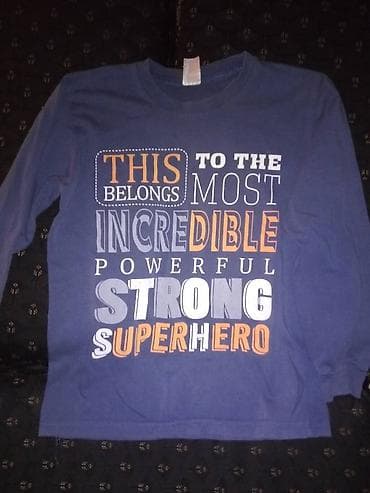 Na prodaju plava majica dugih rukava, za uzrast 12-13 godina, u super na lalafo.rs Na prodaju plava majica dugih rukava, za uzrast 12-13 godina, u super