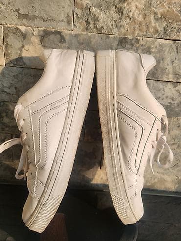 Patike 44 vel,ug 28,5 cm,nemaju oštećenja na lalafo.rs — 3 Patike 44 vel,ug 28,5 cm,nemaju oštećenja — 3