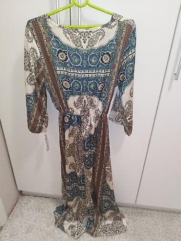 Dugačka haljina na preklop sa etno/boho printom - Brend: NE at lalafo.rs — 3 Dugačka haljina na preklop sa etno/boho printom - Brend: NE — 3