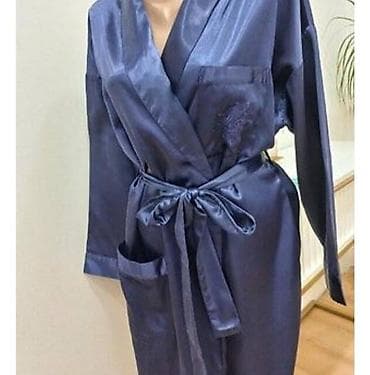 Bathrobes: Svileni kimono Kao nov svileni crni kimono vel.L/XL poluobim/pazuh at lalafo.rs — 2 Bathrobes: Svileni kimono Kao nov svileni crni kimono vel.L/XL poluobim/pazuh — 2