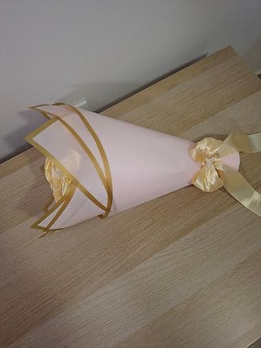 Buket ruža od satena – elegantna dekoracija i poklon koji traje - na lalafo.rs — 2 Buket ruža od satena – elegantna dekoracija i poklon koji traje - — 2