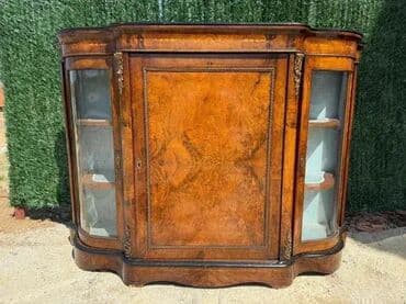 Antique Dressers: Stara stilska komoda u intarziji Stara stilska komoda Diskretno at lalafo.rs — 11 Antique Dressers: Stara stilska komoda u intarziji Stara stilska komoda Diskretno — 11