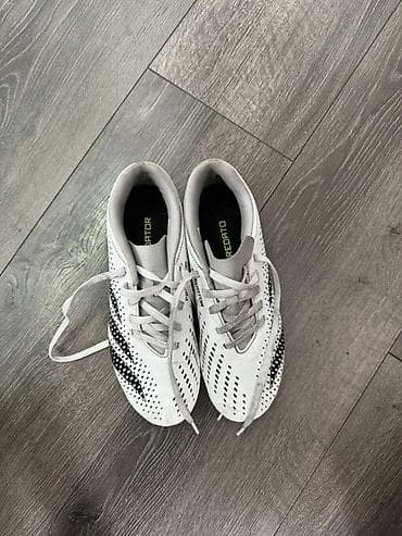 ADIDAS Predator kopačke, nošene ali u dobrom stanju, pertla se na na lalafo.rs — 2 ADIDAS Predator kopačke, nošene ali u dobrom stanju, pertla se na — 2