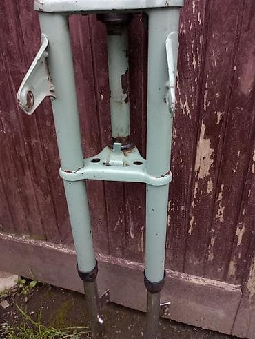 Transport: Viljuška za motocikl, svetlozelene boje, sa hromiranim cevima at lalafo.rs — 9 Transport: Viljuška za motocikl, svetlozelene boje, sa hromiranim cevima — 9