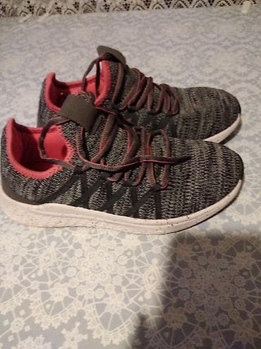 Patike nove. Broj 38.laganesive boje na lalafo.rs — 1 Patike nove. Broj 38.laganesive boje — 1